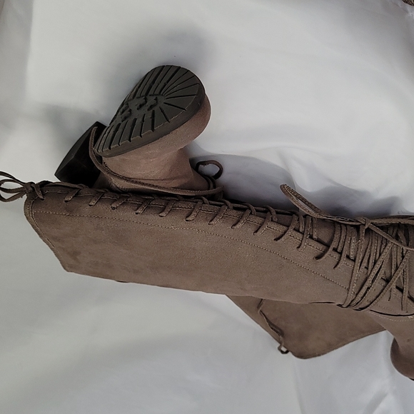 Very Volatile Lace up Boots - Picture 4 of 5